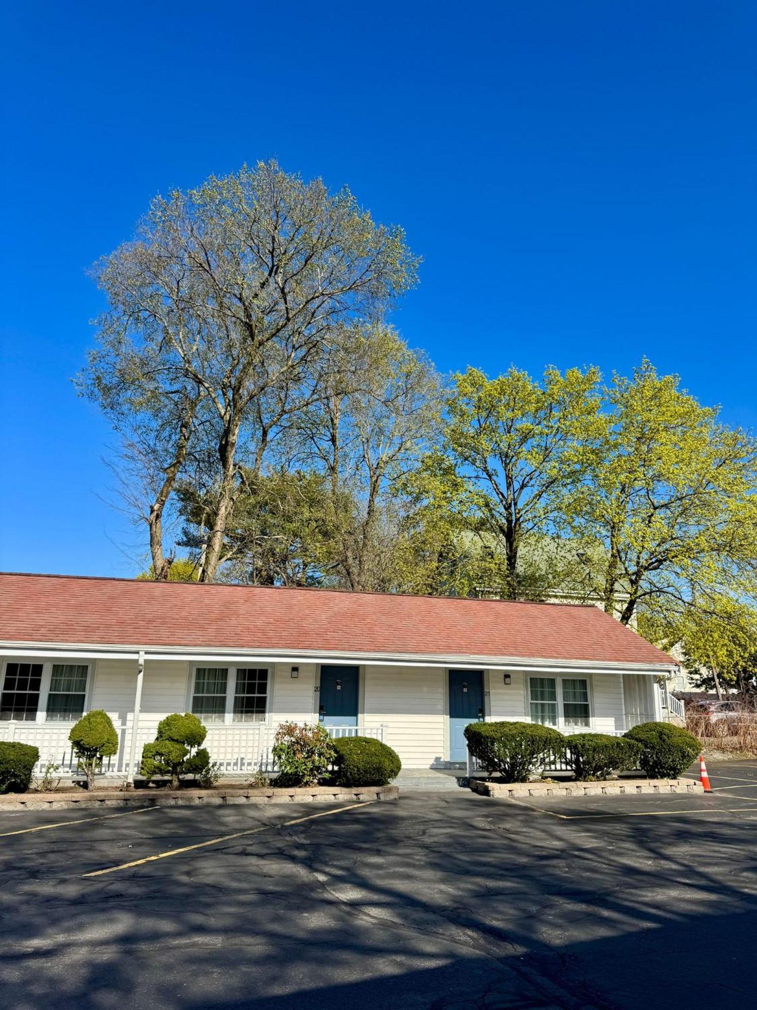 Chisholm'S Motor Inn Saugus Exteriér fotografie